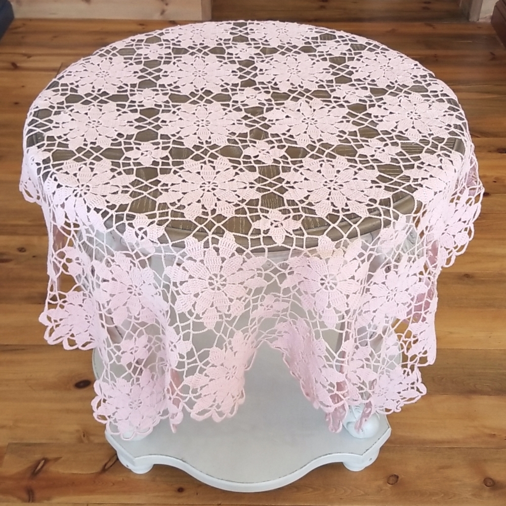 Vtg Crotchet Table Cloth Topper - Picture 5 of 7